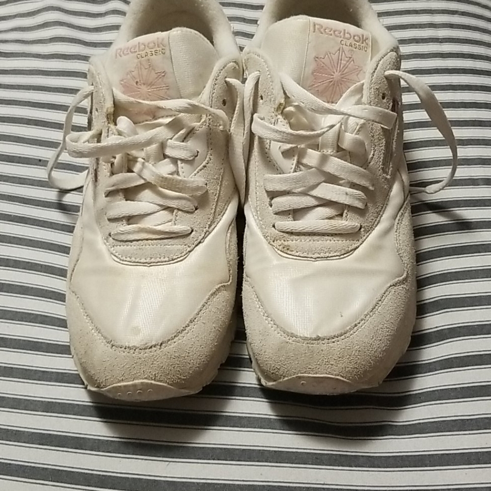 REEBOK CLASSIC TENNIS SHOES GRAY PINK GOLD SIZE 9